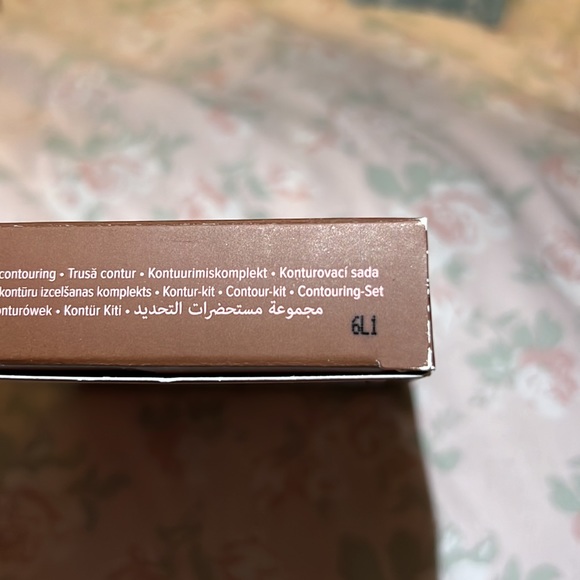 New Chiseled To Perfection Cocoa Contour by Too Faced - Picture 3 of 5